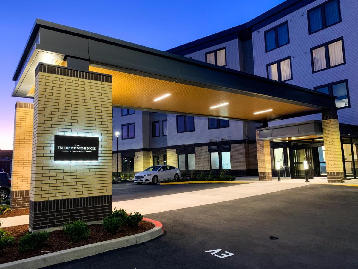The Independence Hotel Exteriör bild